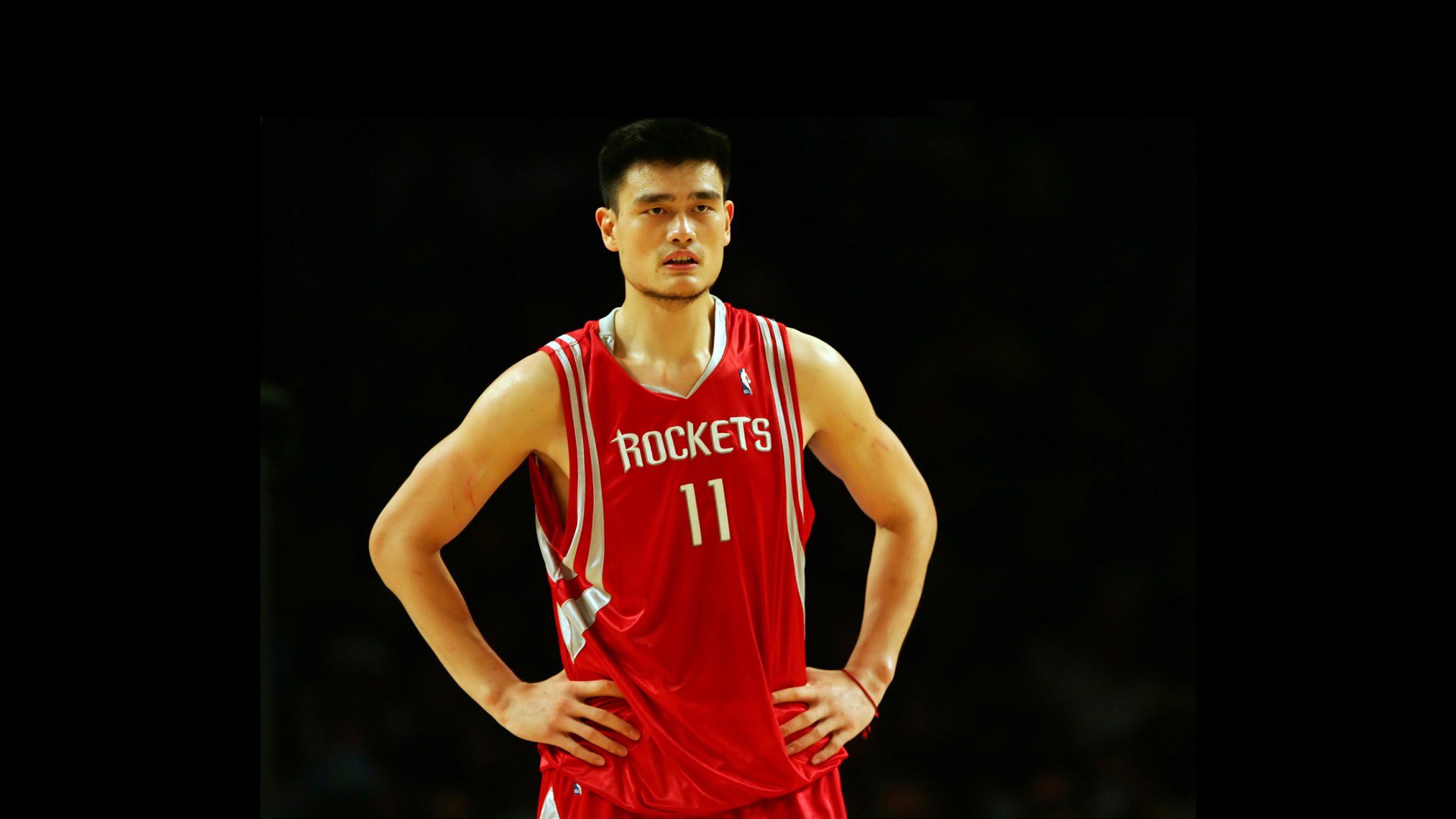 AYXSPORTSAPP-雄鹿压哨战胜太阳，关键一役中字母哥末节爆发，雄鹿 字母哥