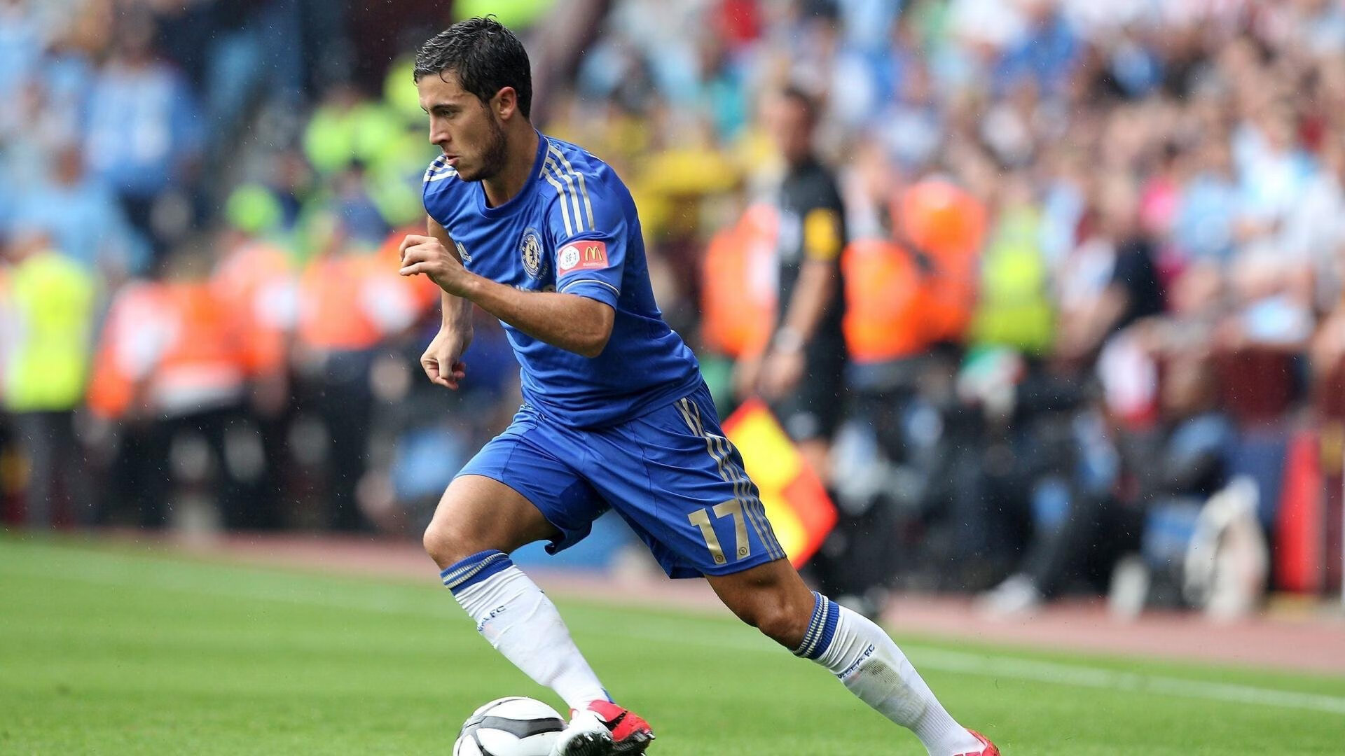 意大利骑手格里高利·瓦特莱特在2024年国际马术联合会障碍赛世界巡回赛中获得个人第五名，展现坚韧精神。